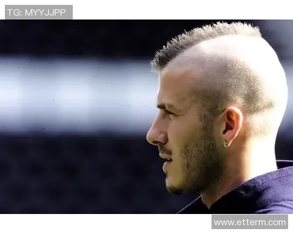 足球明星大背头发型的魅力与风格解析让你成为场上焦点